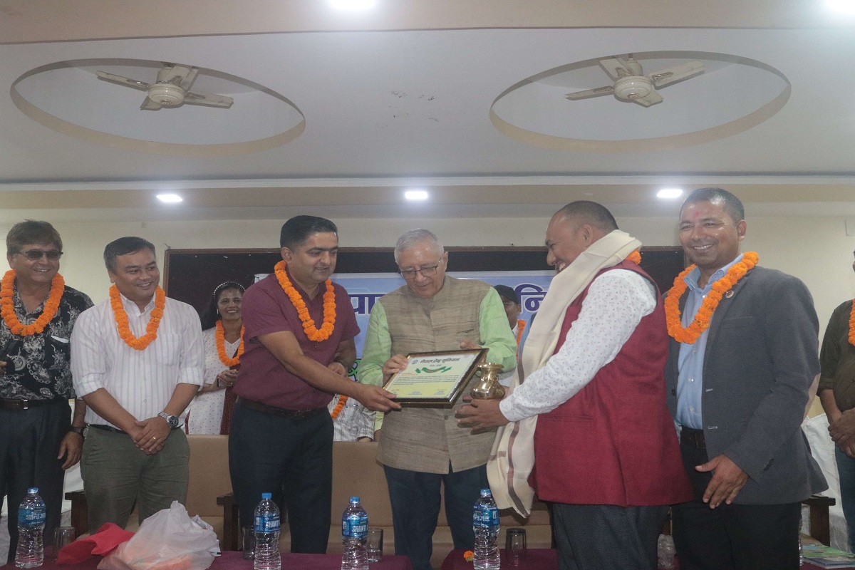 प्रधानमन्त्रीले जातीय द्वन्द्व निम्ताउने प्रयास गरिसक्नुभयो : नेता कोइराला